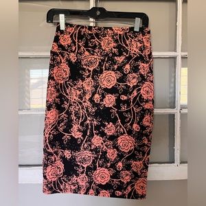 LuLaRoe Cassie skirt - XS - black/pink floral print